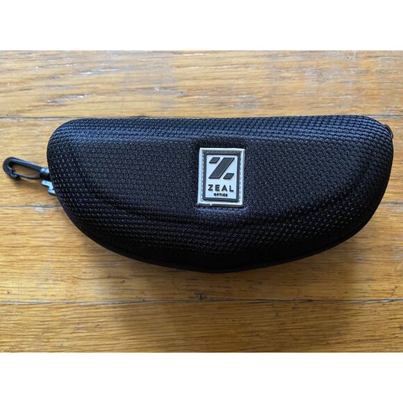 ZEAL Optics Black Zip Around Sunglasses Hard Case - Picture 1 of 5